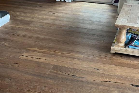 დიდი ფორმატი სამშრიანი მუხის პარკეტი ლორენცი